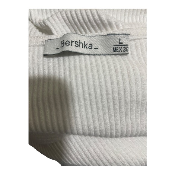 Bershka womens V-neck ribbed short sleeve top. Size Large white. - Picture 10 of 10
